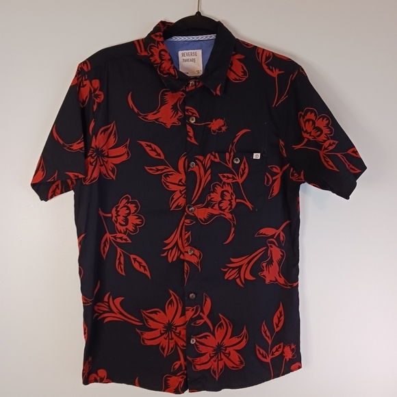 Size Medium Reverse Threads Mens Dress Shirt Short Sleeve  Black Red Floral NWOT - Picture 2 of 4